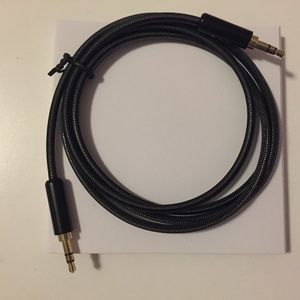 Nulaxy 3.5mm (4FT/1.2M) Auxiliary Cord with Gold-Plated Connector--Brand New!